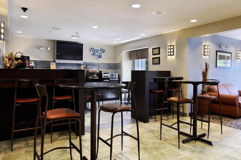 Microtel Inn & Suites Bath Restaurante foto